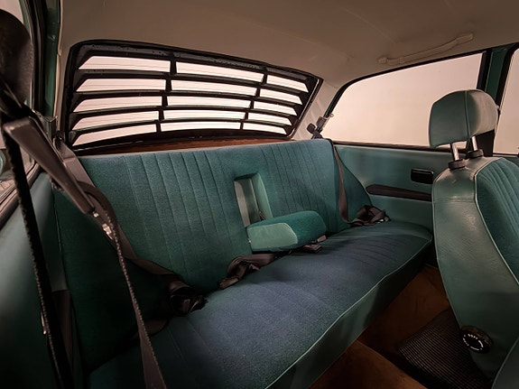 Volvo 142 17 of 28
