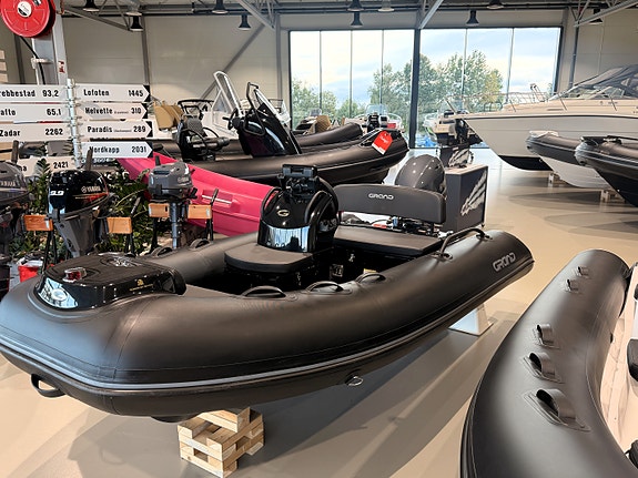 Topp utstyrt Grand G380 UBE m/Yamaha F40 - Vinterlagring inkludert 7 of 17