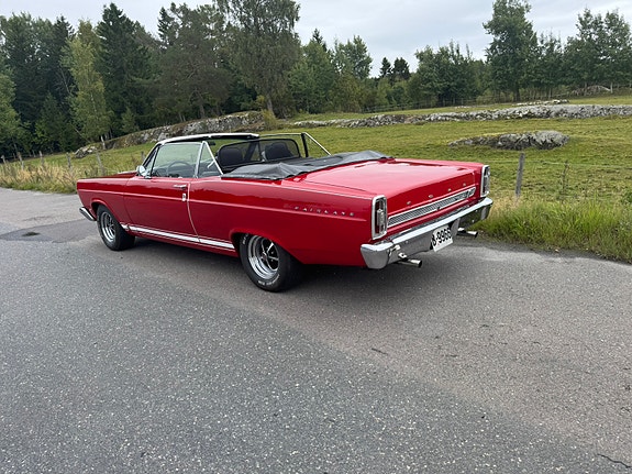 Ford Fairlane 23 of 23