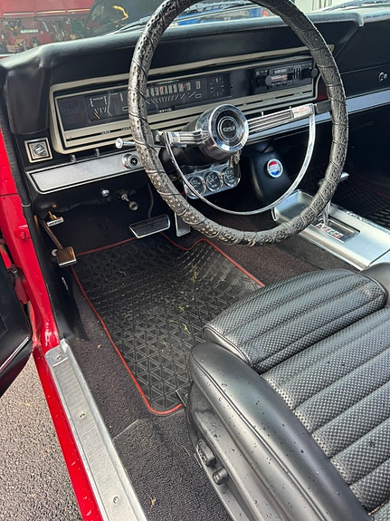 Ford Fairlane 13 of 23