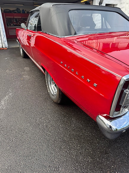 Ford Fairlane 7 of 23