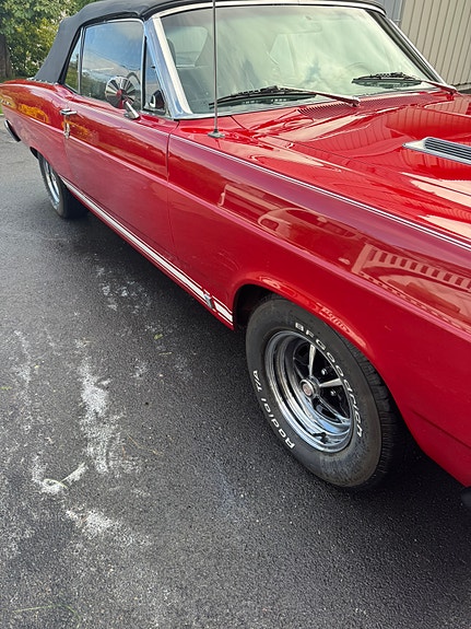 Ford Fairlane 3 of 23