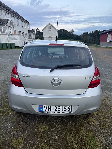Hyundai i20 5 of 10