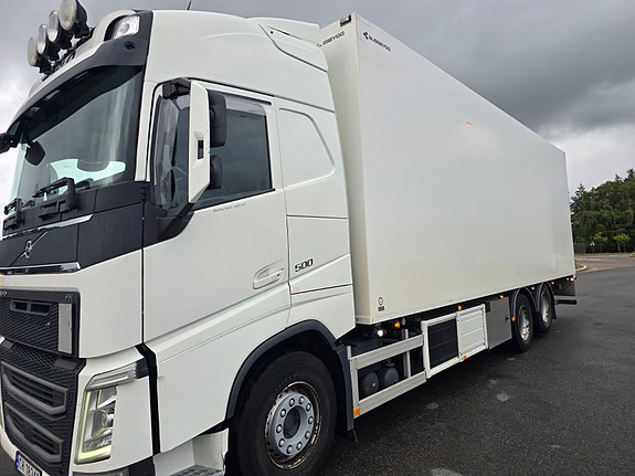 Volvo FH 500 2 of 10