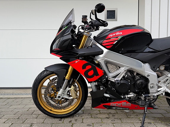 Aprilia Tuono V4R A.P RIDE CONTROLL/ARROW/OZ FELGER/BREMBO 5 of 9