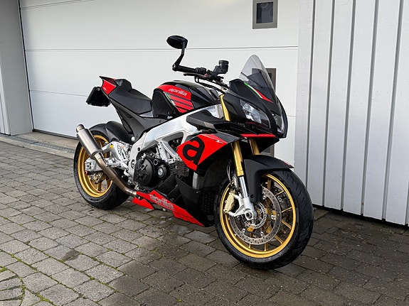 Aprilia Tuono V4R A.P RIDE CONTROLL/ARROW/OZ FELGER/BREMBO 2 of 9
