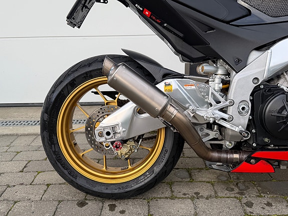 Aprilia Tuono V4R A.P RIDE CONTROLL/ARROW/OZ FELGER/BREMBO 4 of 9