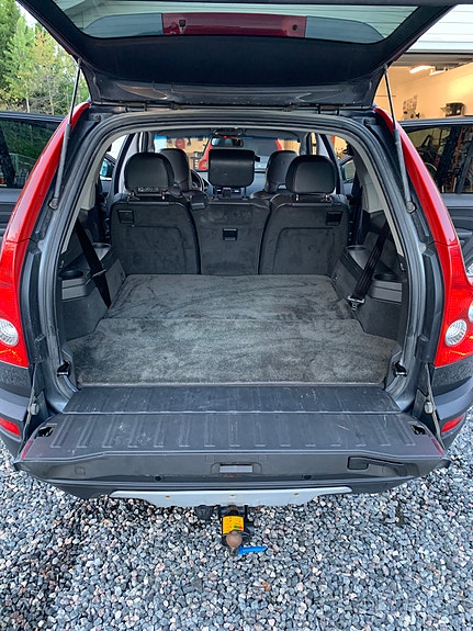 Volvo XC90 13 of 20