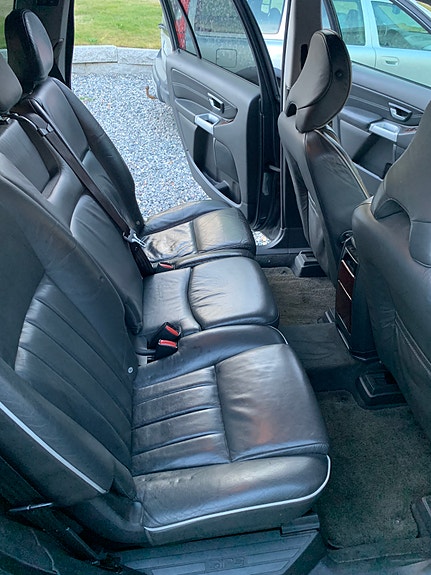 Volvo XC90 10 of 20