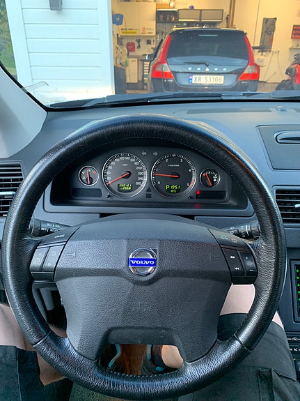 Volvo XC90 14 of 20