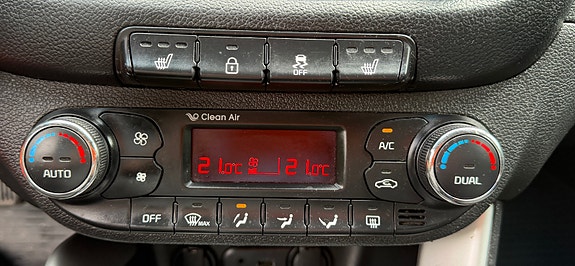 Kia Ceed 25 of 30