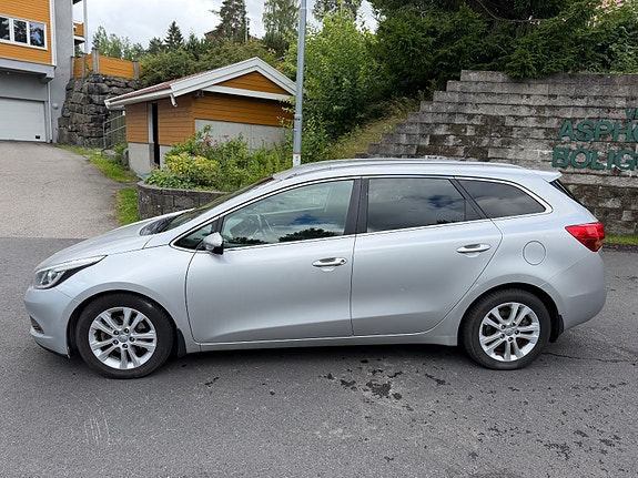 Kia Ceed 2 of 30