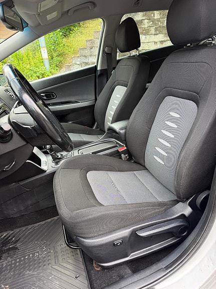 Kia Ceed 10 of 30