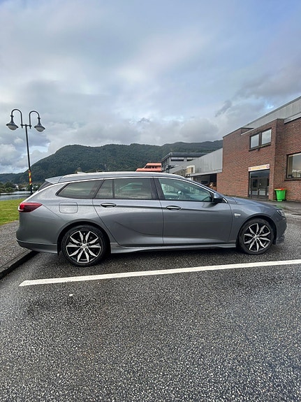 Opel Insignia 12 of 15
