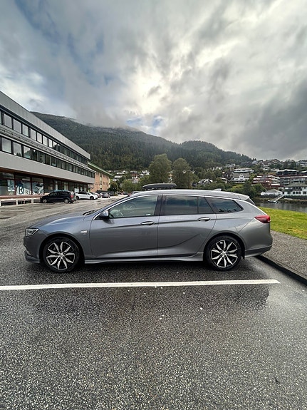 Opel Insignia 3 of 15