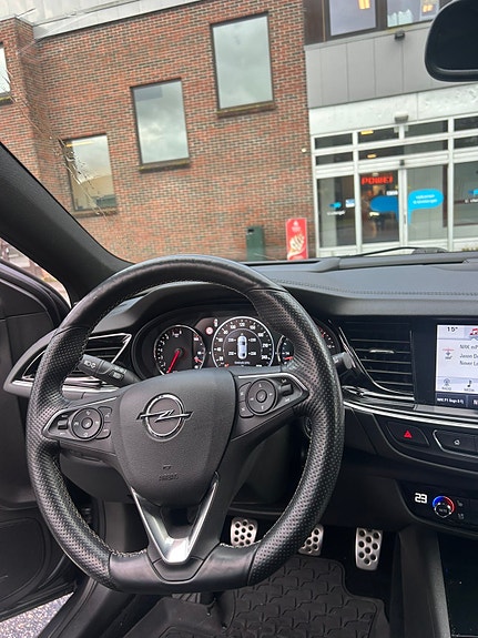 Opel Insignia 14 of 15