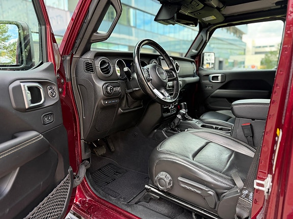 Jeep Wrangler 10 of 30