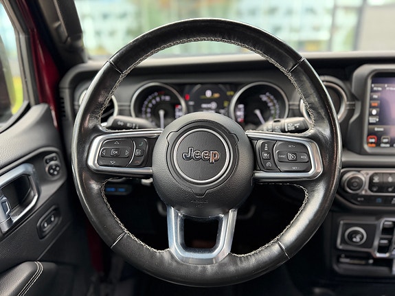 Jeep Wrangler 15 of 30