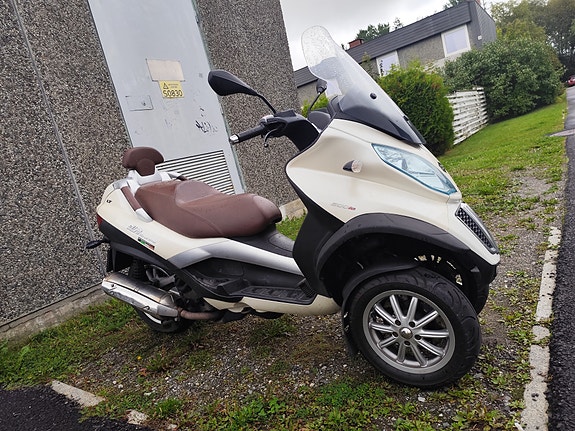 Piaggio MP3 500 LT 3 of 13