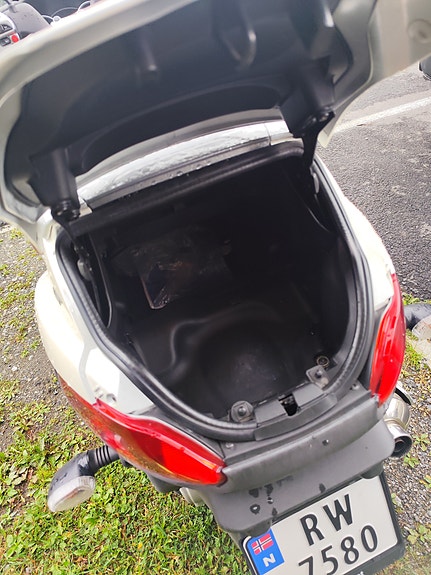 Piaggio MP3 500 LT 9 of 13