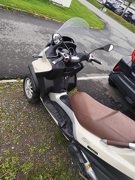 Piaggio MP3 500 LT 8 of 13
