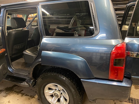 Nissan Patrol 21 of 30