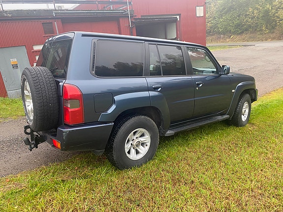 Nissan Patrol 4 of 30