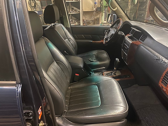 Nissan Patrol 10 of 30