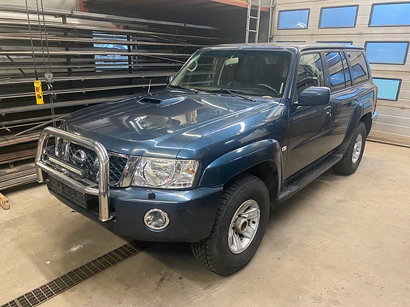 Nissan Patrol 8 of 30
