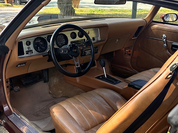 Pontiac Trans Am 23 of 30