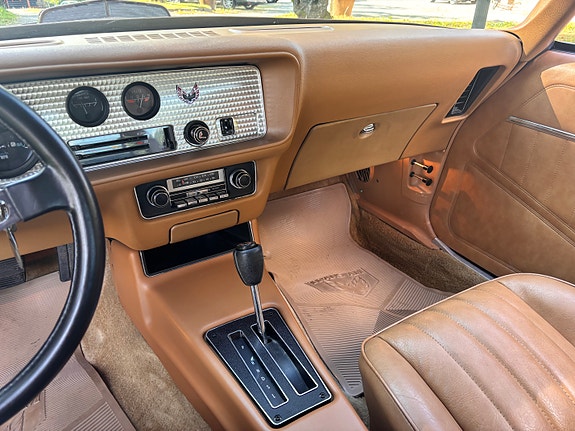 Pontiac Trans Am 27 of 30