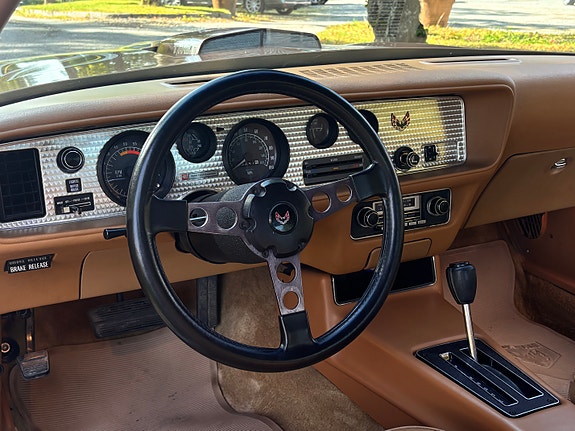 Pontiac Trans Am 24 of 30
