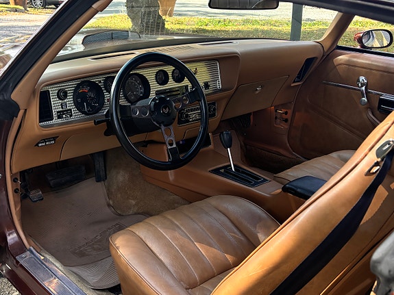 Pontiac Trans Am 22 of 30