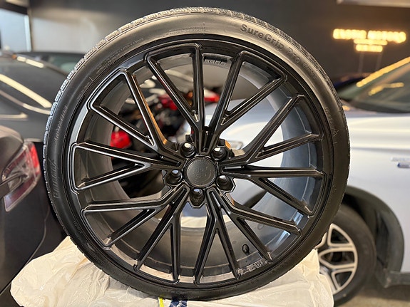 BMW 640i 8 of 29