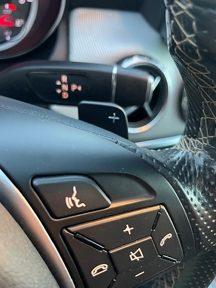 Mercedes-Benz GLA180 12 of 30