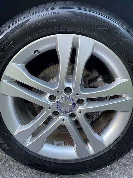 Mercedes-Benz GLA180 29 of 30