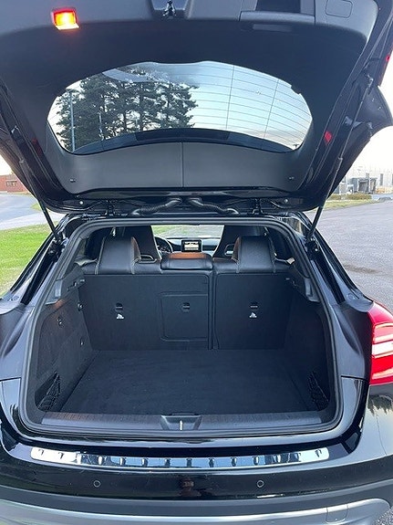 Mercedes-Benz GLA180 28 of 30