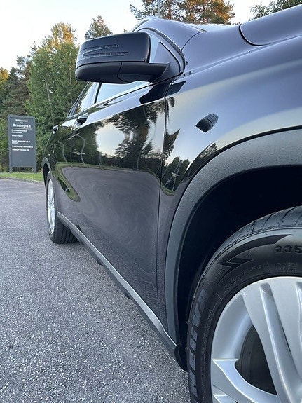 Mercedes-Benz GLA180 21 of 30