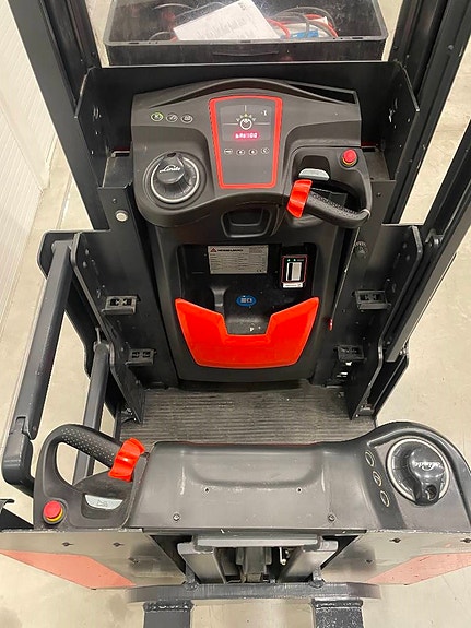 Linde V 10 3 of 5