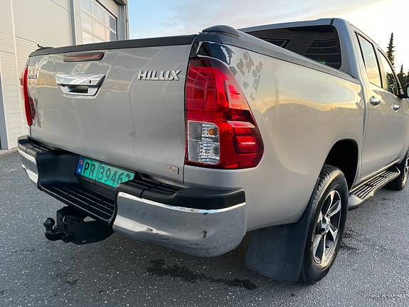 Toyota HiLux 20 of 30