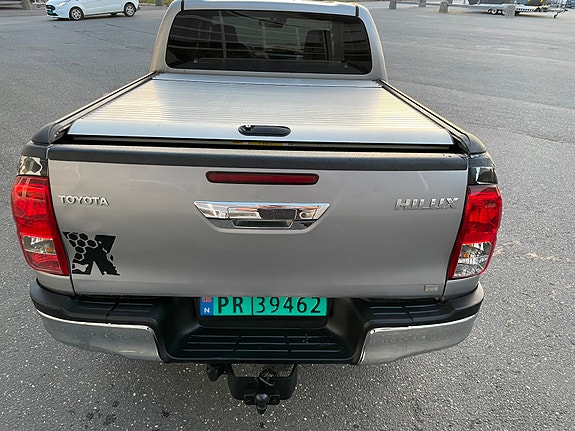 Toyota HiLux 21 of 30