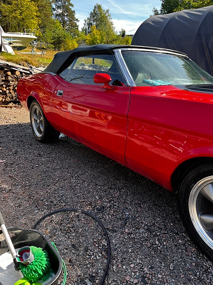 Ford Mustang 3 of 15