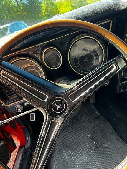 Ford Mustang 11 of 15