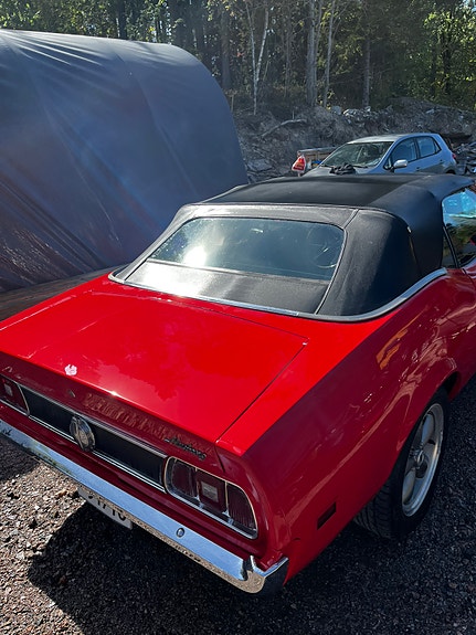 Ford Mustang 7 of 15
