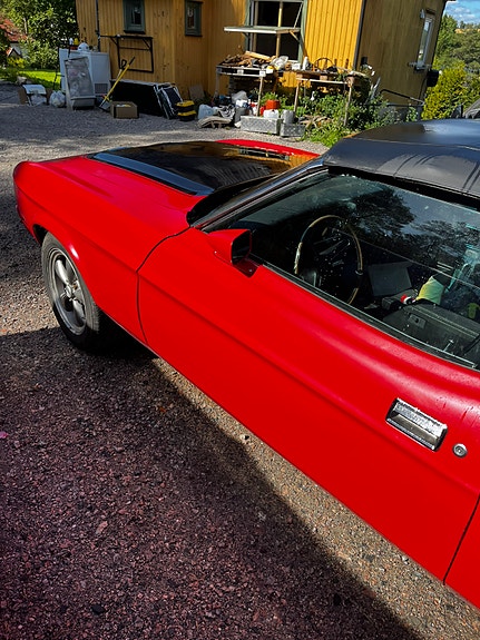 Ford Mustang 9 of 15