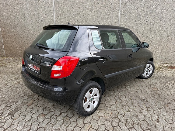 Skoda Fabia 7 of 30