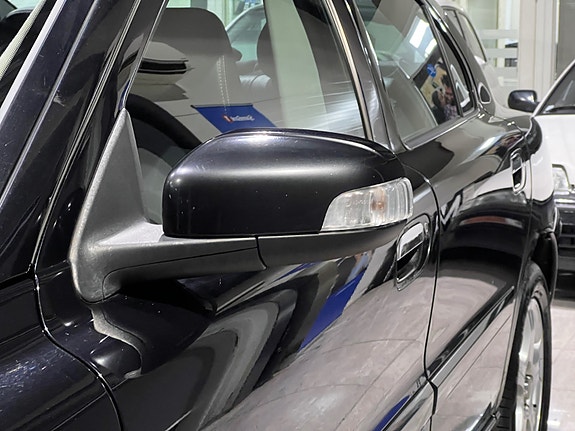 Volvo S60 26 of 30