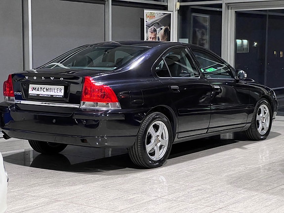 Volvo S60 5 of 30
