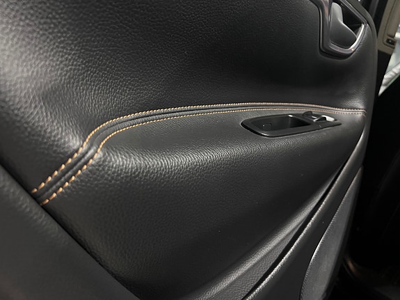Volvo S60 12 of 30