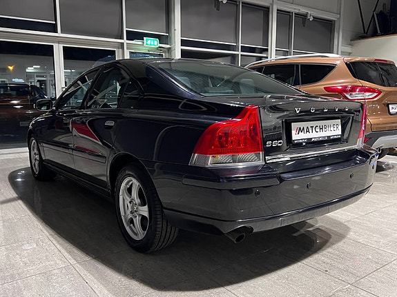 Volvo S60 4 of 30